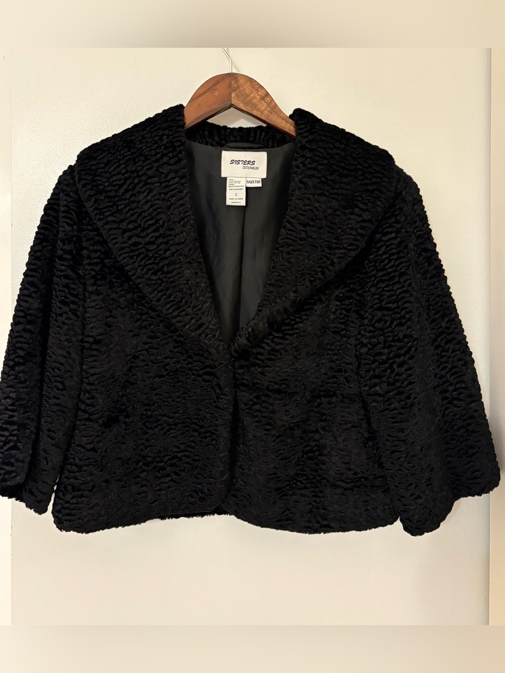Sisters Outerwear Black Faux Fur Teddy Jacket - Short Open-Front Sz:S